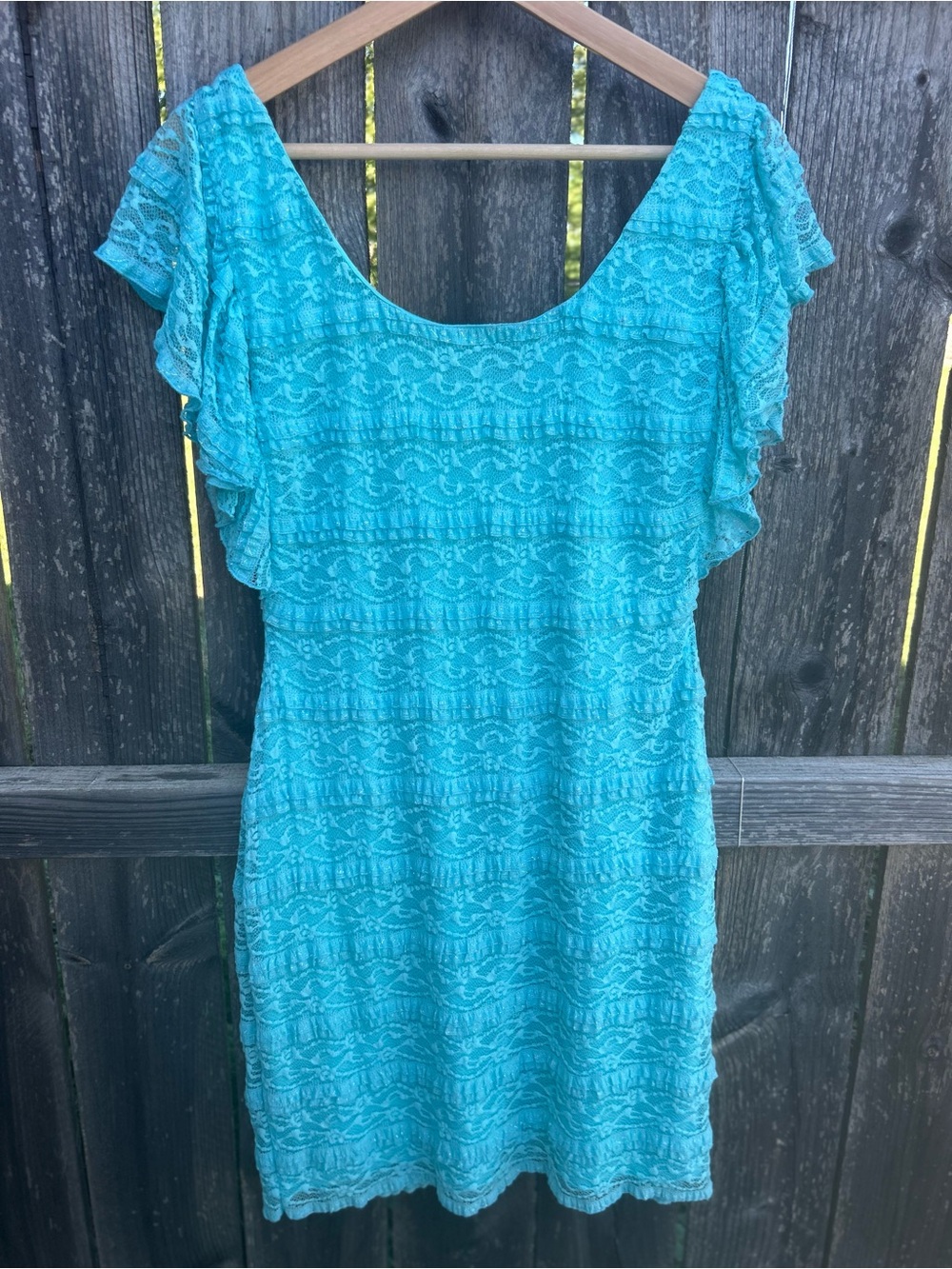 GUESS Turquoise Tiered Lace Flutter Sleeve Dress Sz 10